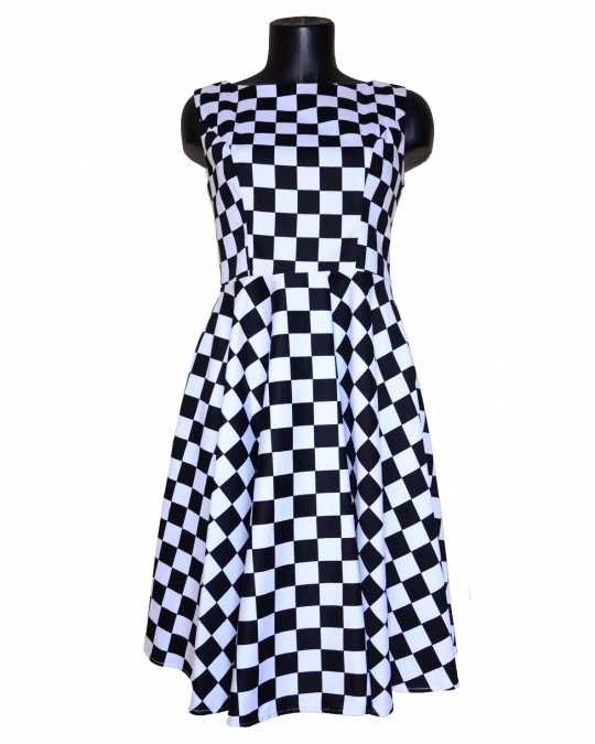 Šachovnicové šaty 10ks